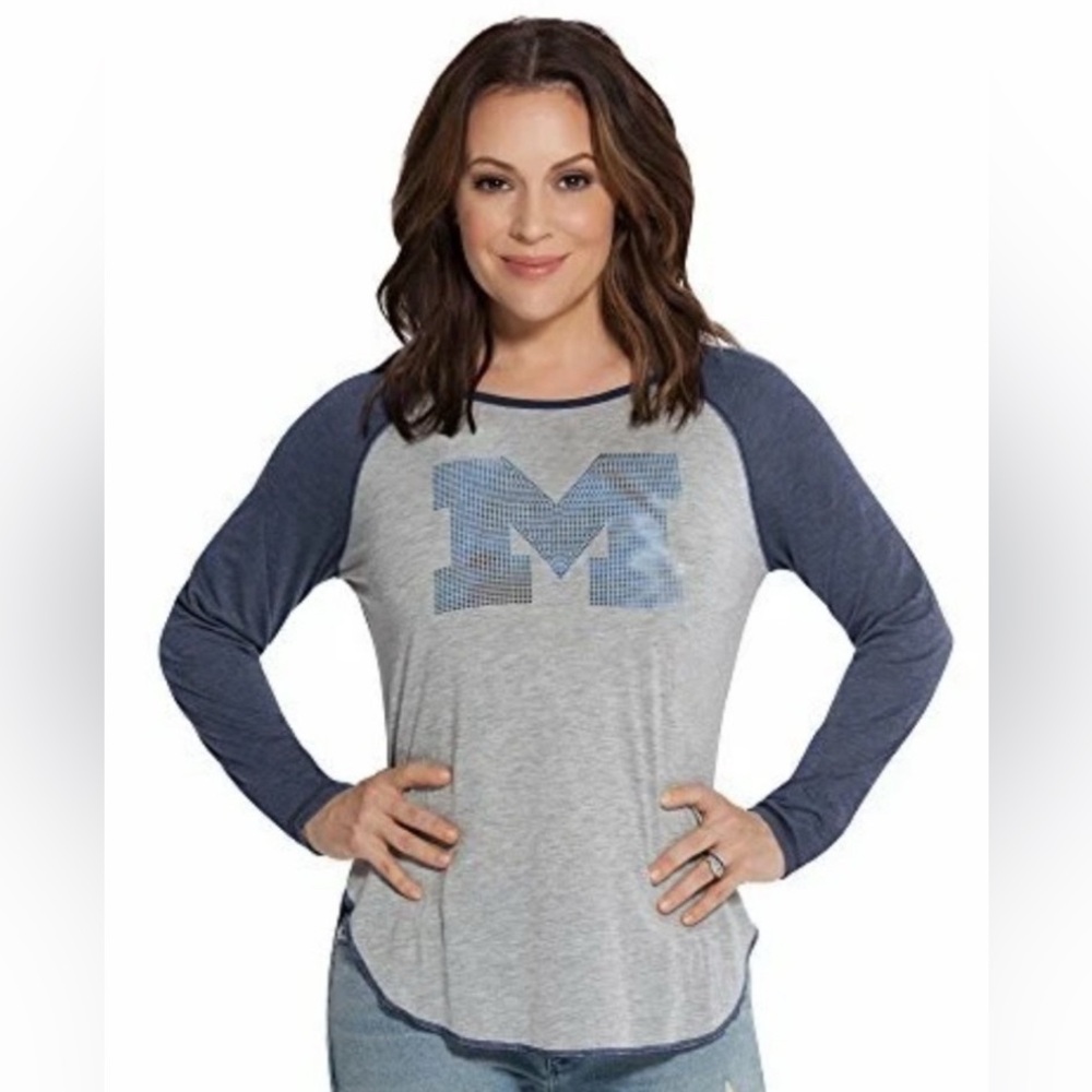 NWT [Touch By Alyssa Milano] Michigan Wolverines NCAA Long-Sleeve Top Women’s S - Picture 2 of 10